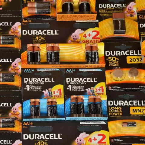 Elemek, akkumulátorok, elemlámpák
