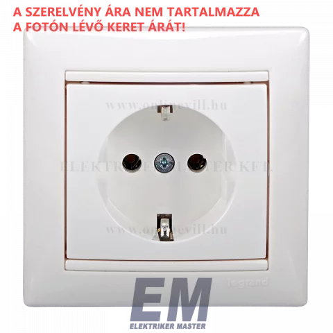 Legrand Valena 2P+F csatlakozóaljzat fehér