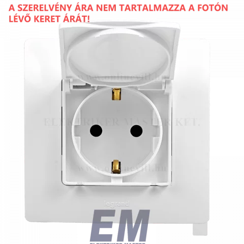 Legrand Niloé Dugalj 2P+F konnektor IP44 GYV rugós bekötés fehér 764531